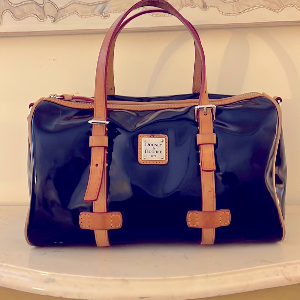 Dooney & Bourke Hand Bag